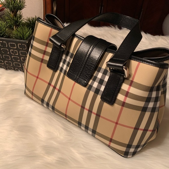 Burberry - Picture 12 of 16